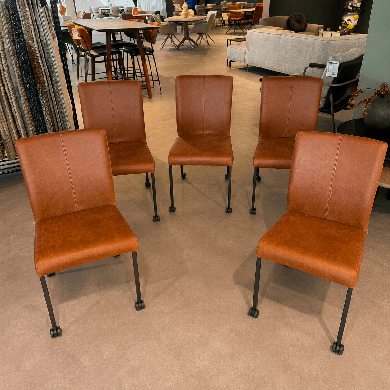 Showroommodel 4x eetkamerstoel Femke