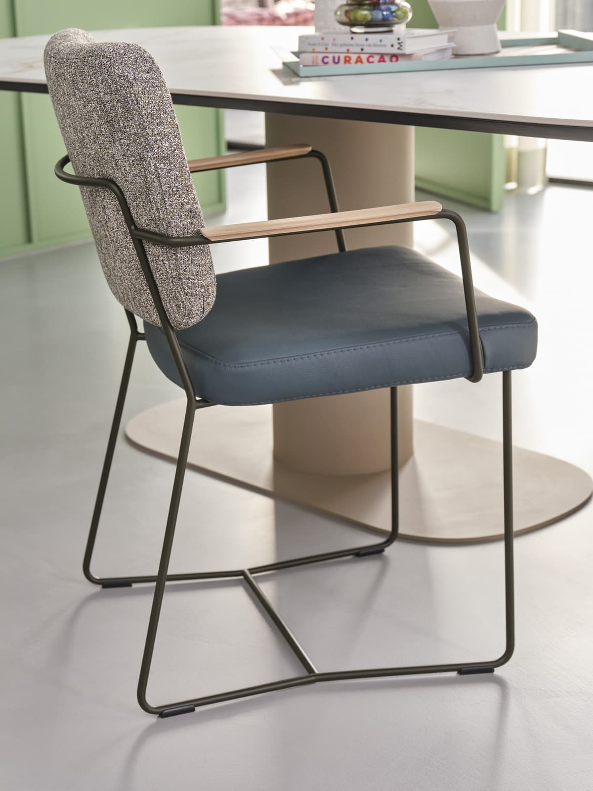 Eetkamerstoel Kiko Met Arm Bert Plantagie - 5